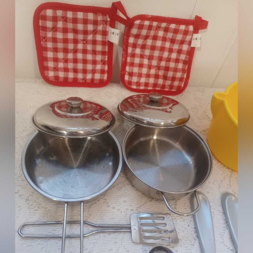 Play Cooking Set - Picture 2 of 7